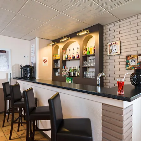 Noemys Valence Nord - Restaurant מלון